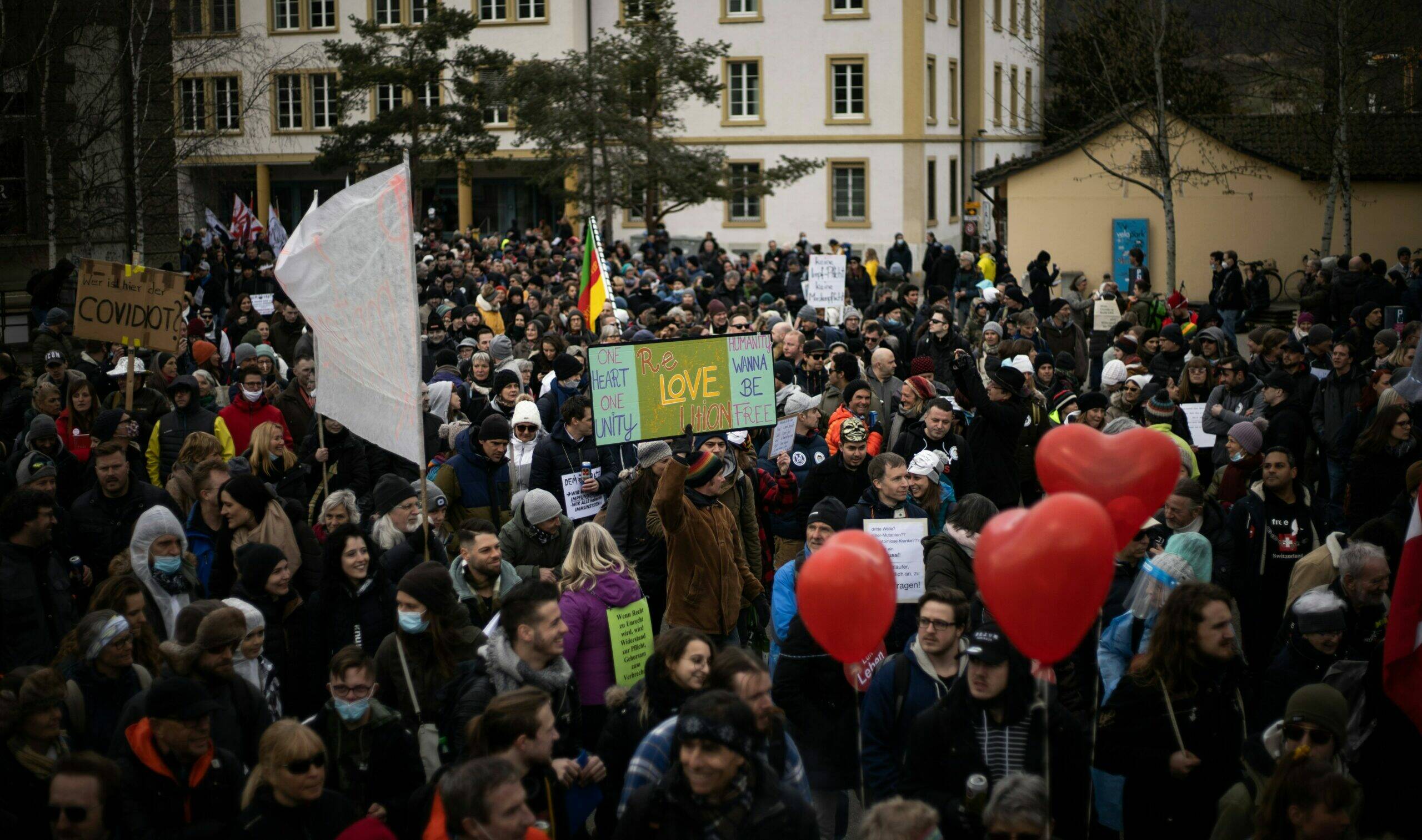 gestion-de-crise-manifestation-dans-la-rue-haatch-scaled.jpg
