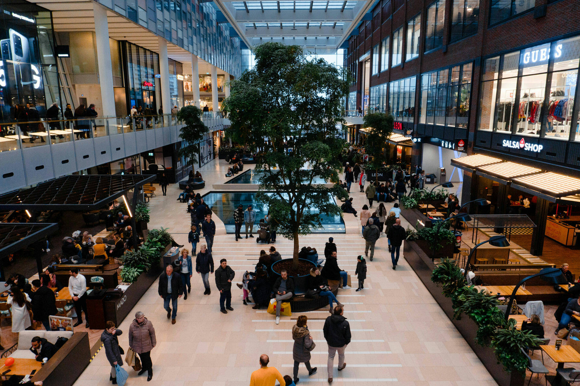 photo-2-biens-de-consommation-retail-centre-commercial-haatch.jpg